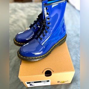 New Dr. Martens 1460 Women's Patent Leather Lace up Boots Blue Size 8